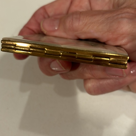 Vintage ‘30s/40s Marshall Mother of Pearl Mirrored Compact - Picture 5 of 6